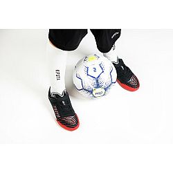 KIPSTA Detská futsalová obuv Ginka 500 čierno-červená šedá 34